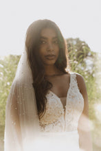 Load image into Gallery viewer, Pearl Studded Veil
