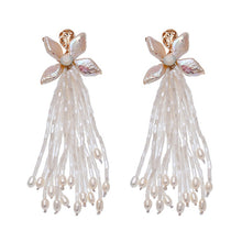 Load image into Gallery viewer, Perla Drop Earring
